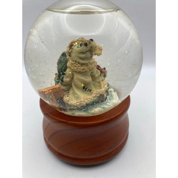 VTG 1996 Boyds Bears Helping Hands Skaters Waltz Musical Snow Globe - Picture 3 of 5